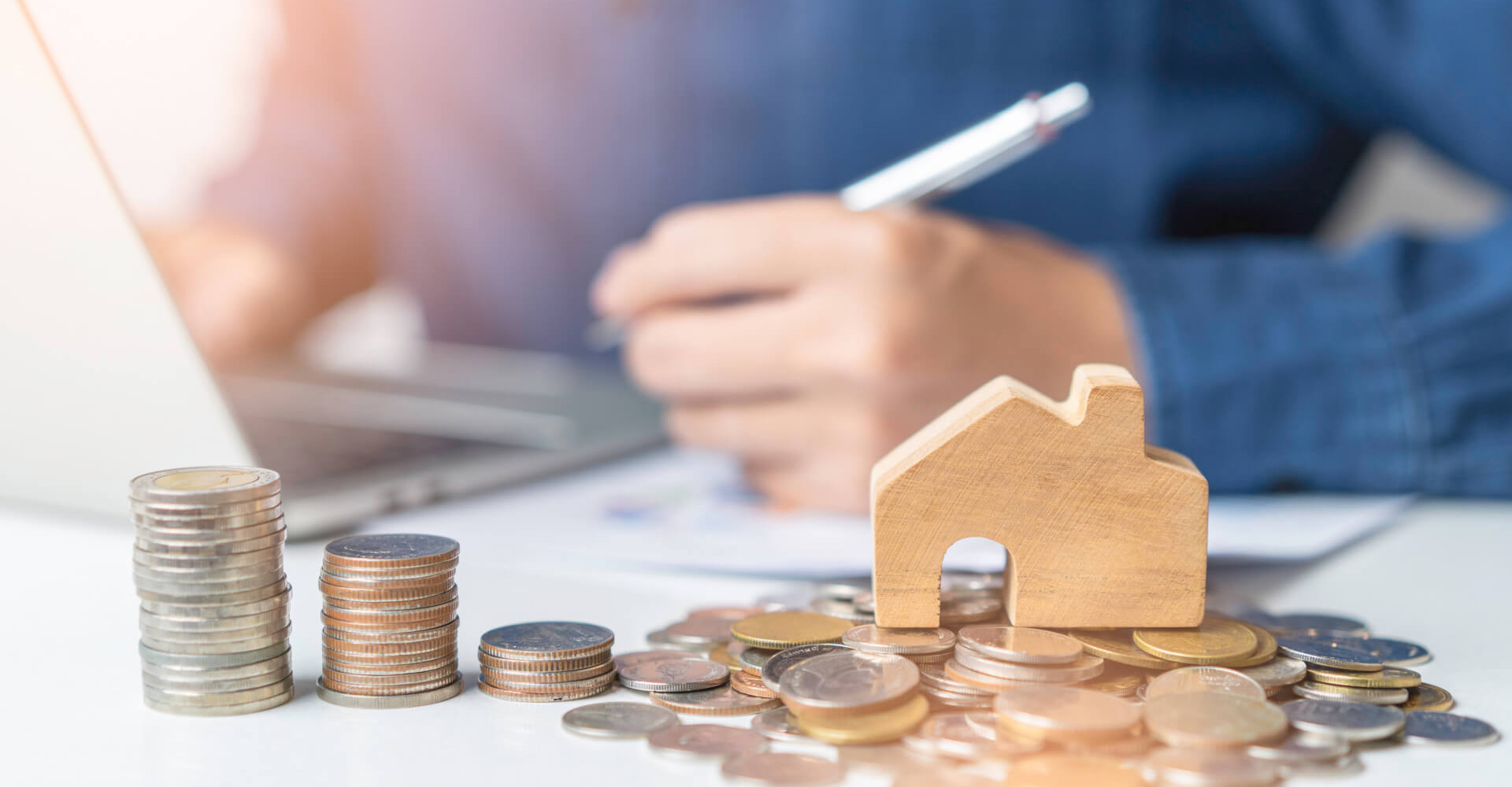 債務舒緩、債務重組和結餘轉戶：三種減輕債務負擔的方法比較